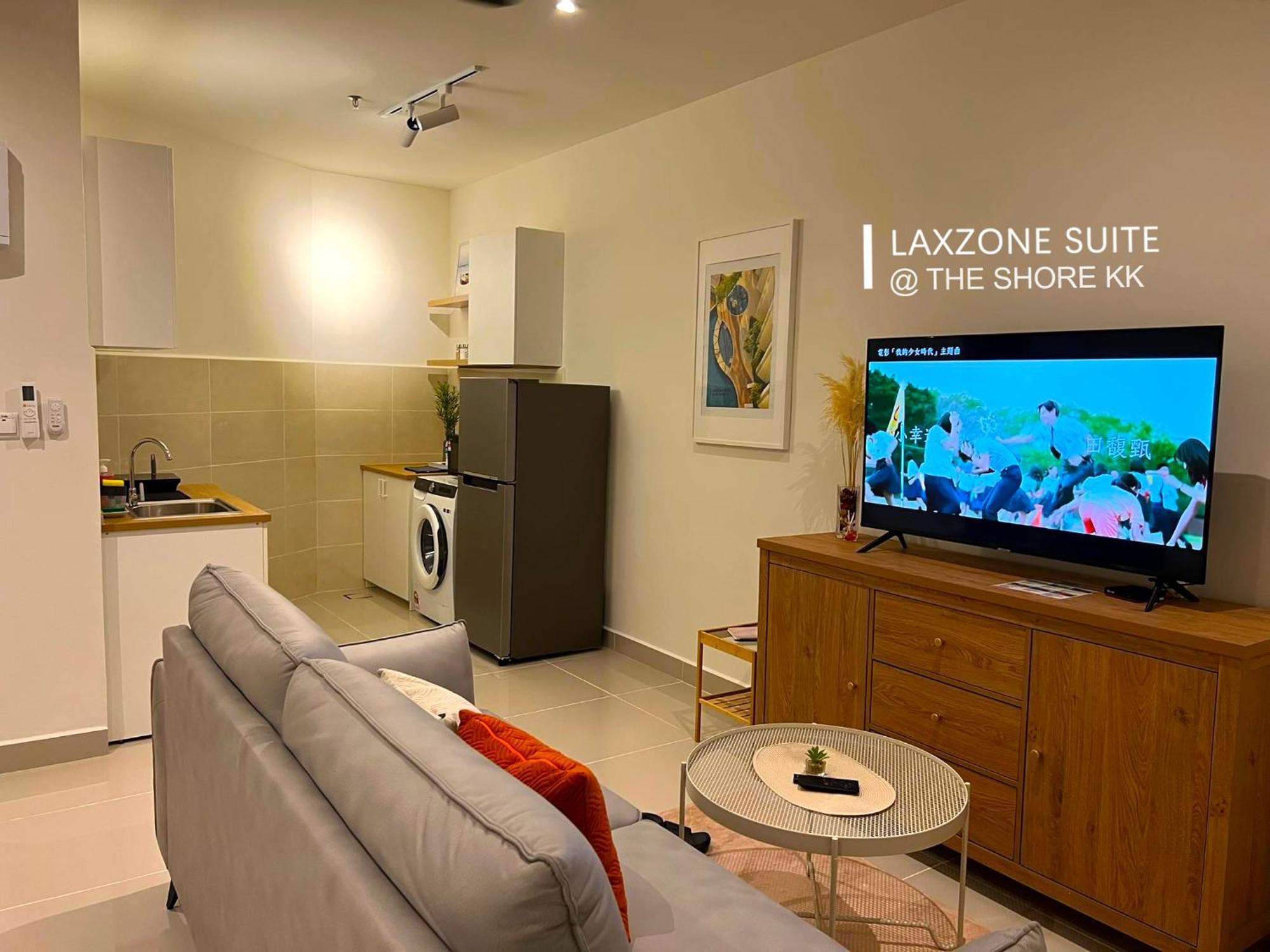 The Shore Cbd Kota Kinabalu By Laxzone Suite Zewnętrze zdjęcie