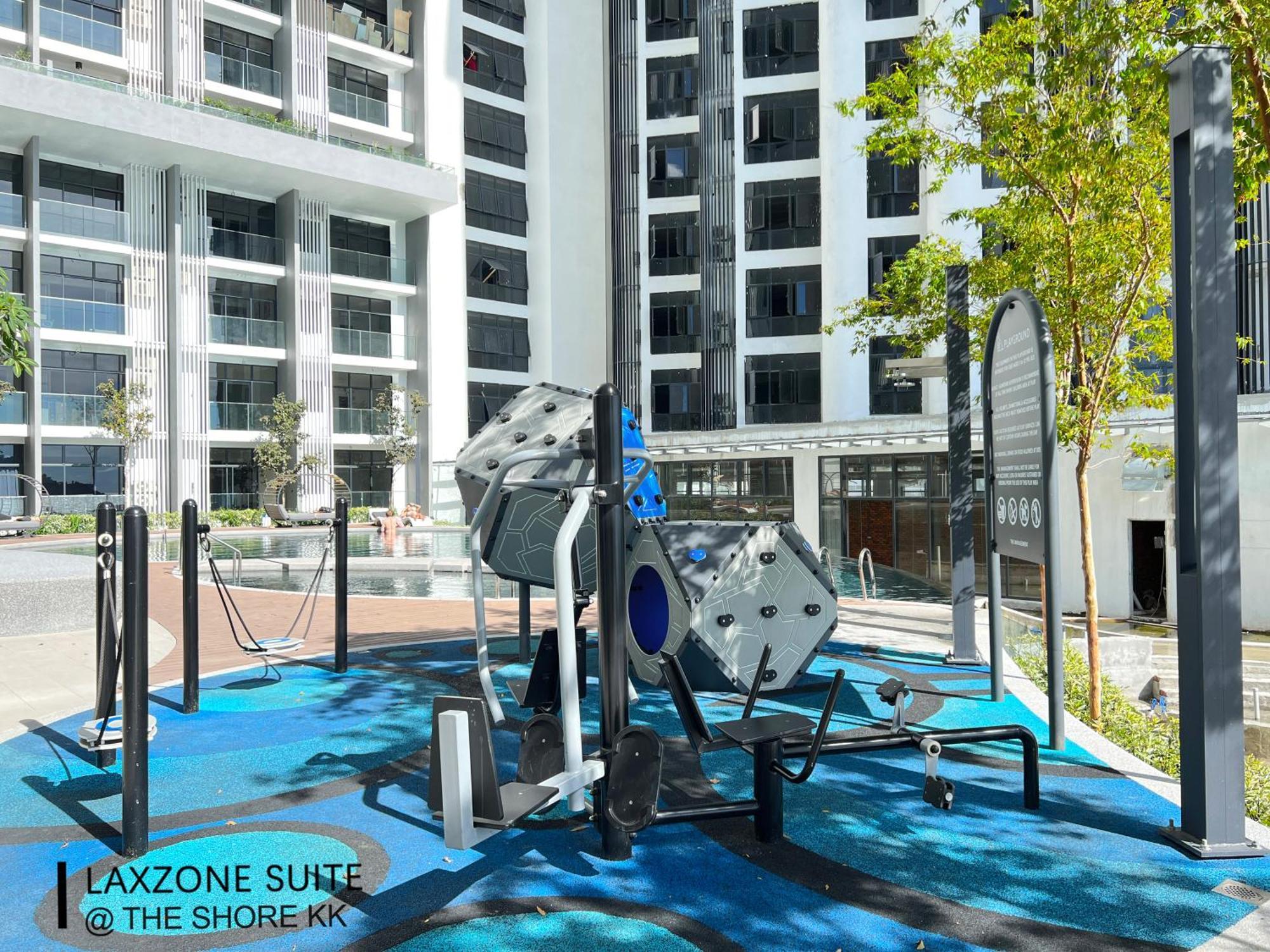 The Shore Cbd Kota Kinabalu By Laxzone Suite Zewnętrze zdjęcie