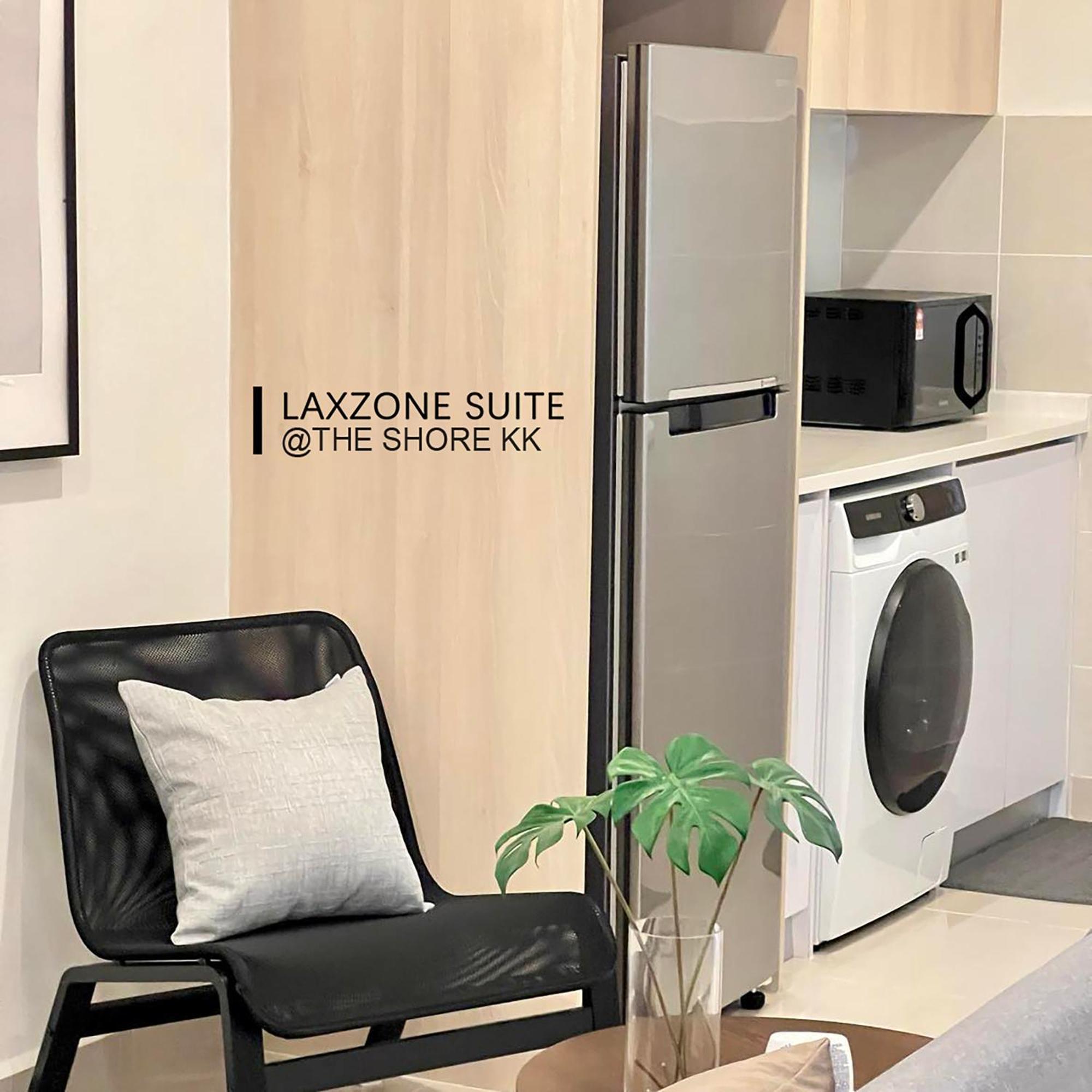 The Shore Cbd Kota Kinabalu By Laxzone Suite Zewnętrze zdjęcie