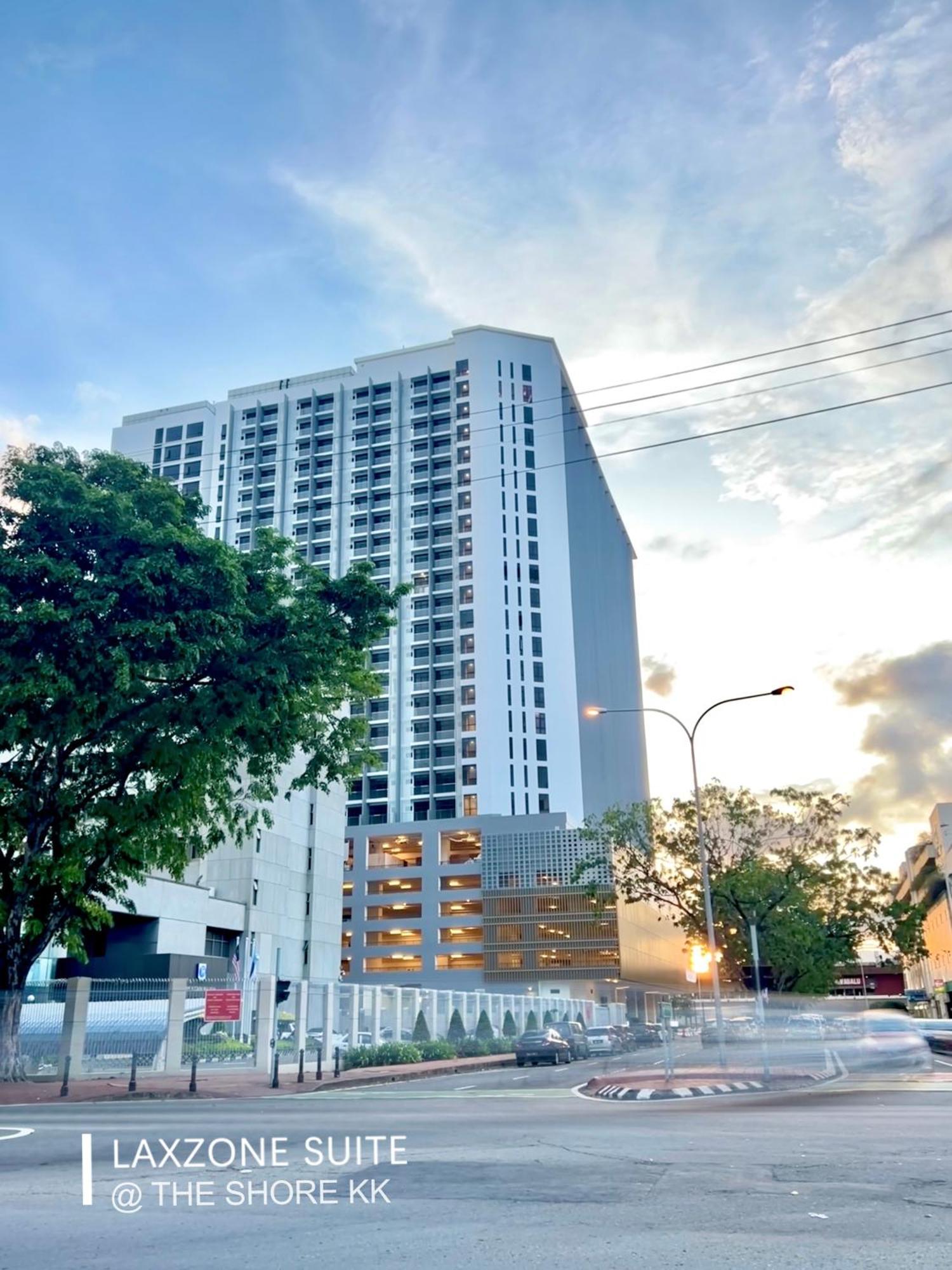 The Shore Cbd Kota Kinabalu By Laxzone Suite Zewnętrze zdjęcie