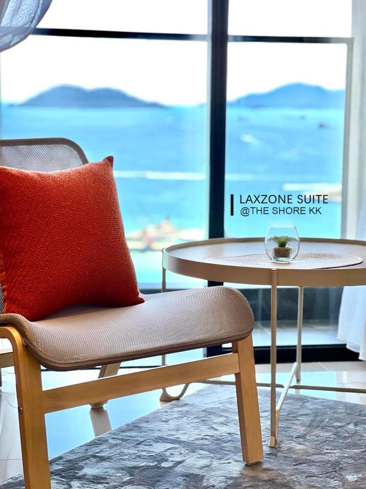 The Shore Cbd Kota Kinabalu By Laxzone Suite Zewnętrze zdjęcie