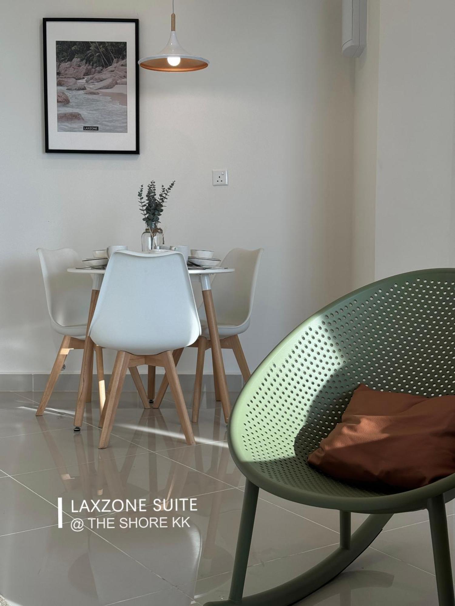 The Shore Cbd Kota Kinabalu By Laxzone Suite Zewnętrze zdjęcie