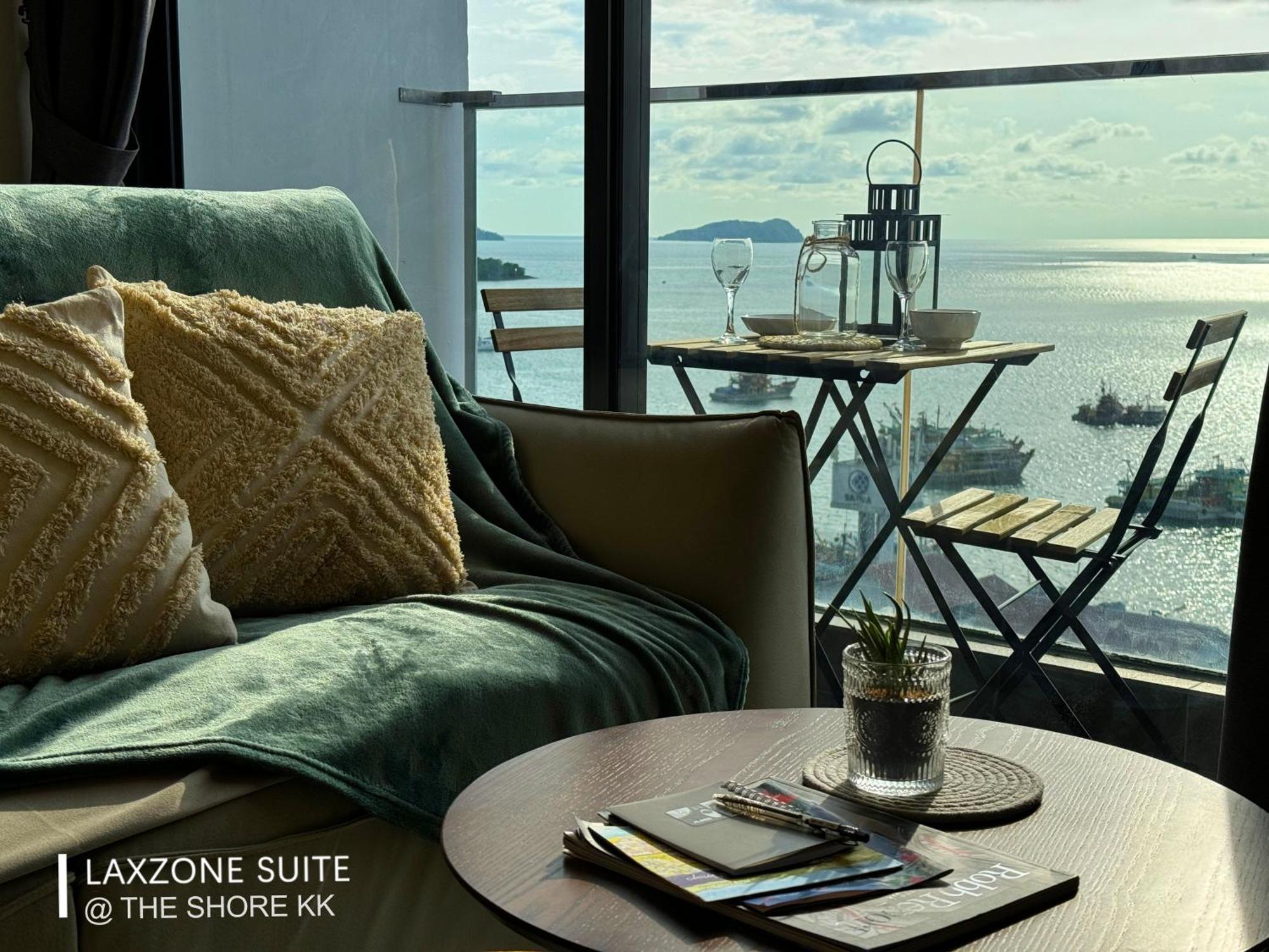 The Shore Cbd Kota Kinabalu By Laxzone Suite Zewnętrze zdjęcie