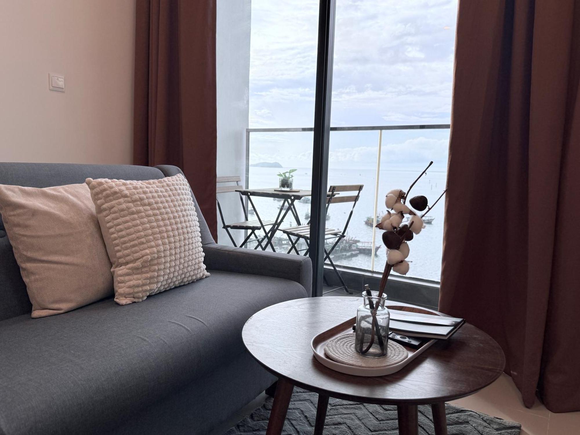 The Shore Cbd Kota Kinabalu By Laxzone Suite Zewnętrze zdjęcie
