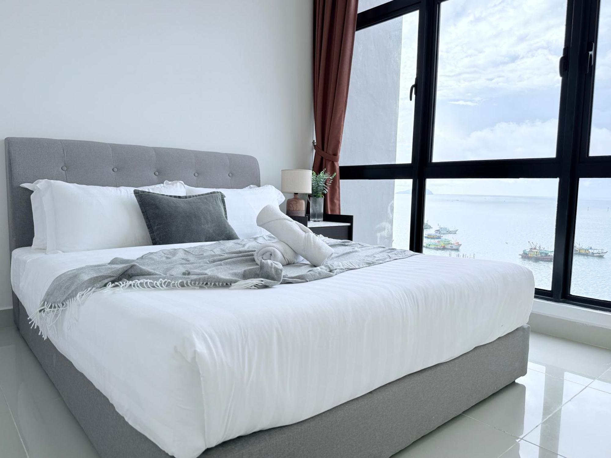 The Shore Cbd Kota Kinabalu By Laxzone Suite Zewnętrze zdjęcie